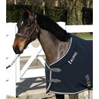 IKONIC Fleece blanket "Neck padded"