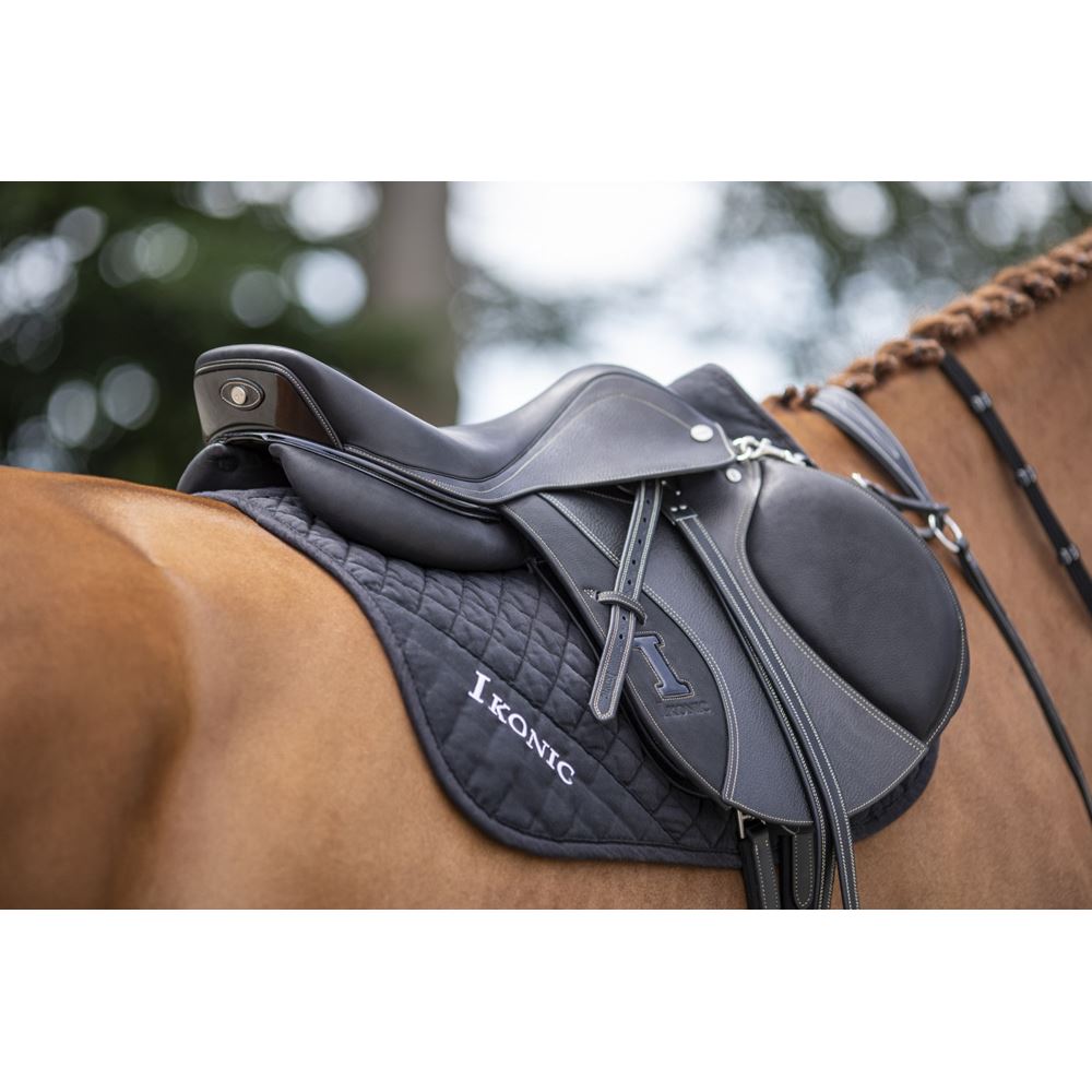 IKONIC ELITE Jumping Saddle