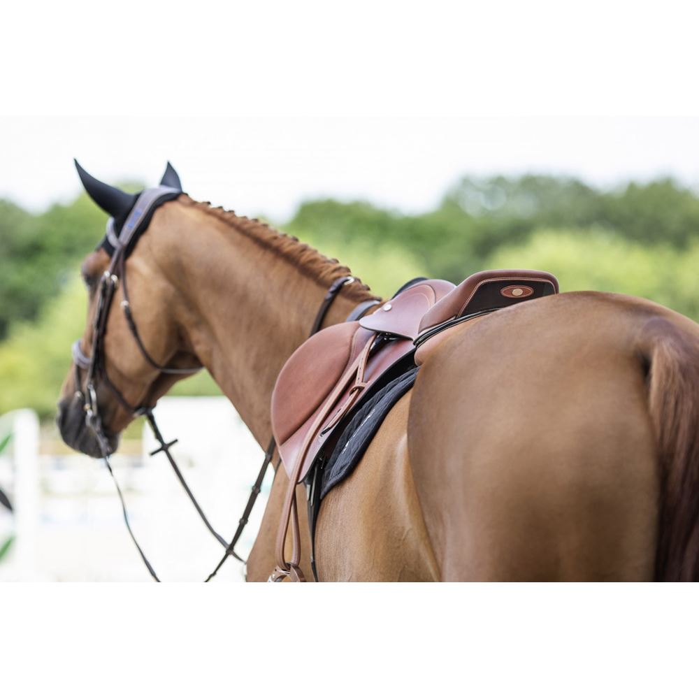 IKONIC "Elite" Jumping Plain Saddle 