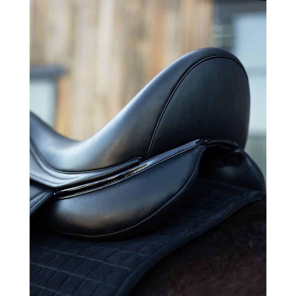 Ikonic Light Dressage Double Flap H-Plus Saddle