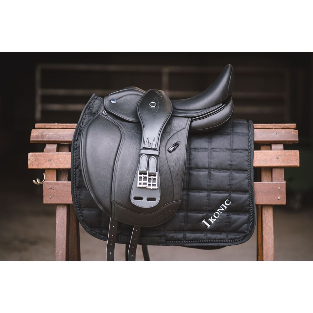 IKONIC Anatomic Dressage Girth
