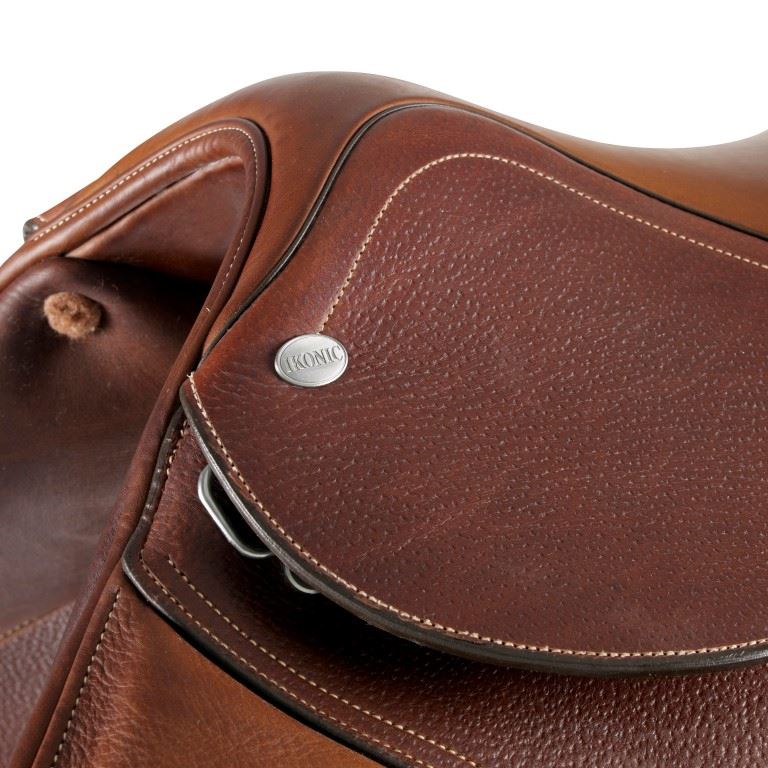 IKONIC Springsattel PRO mit flachem Sitz