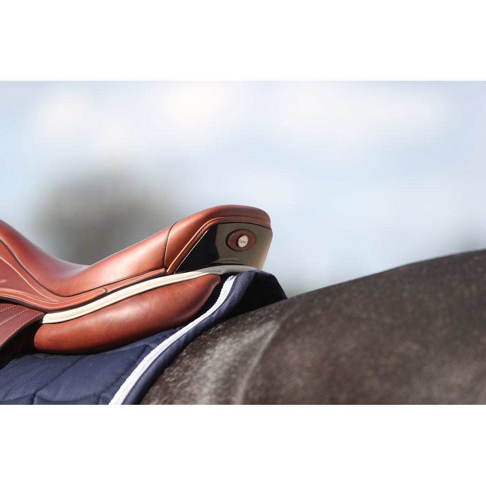 IKONIC "Elite" Springzadel kalfslederbekleding