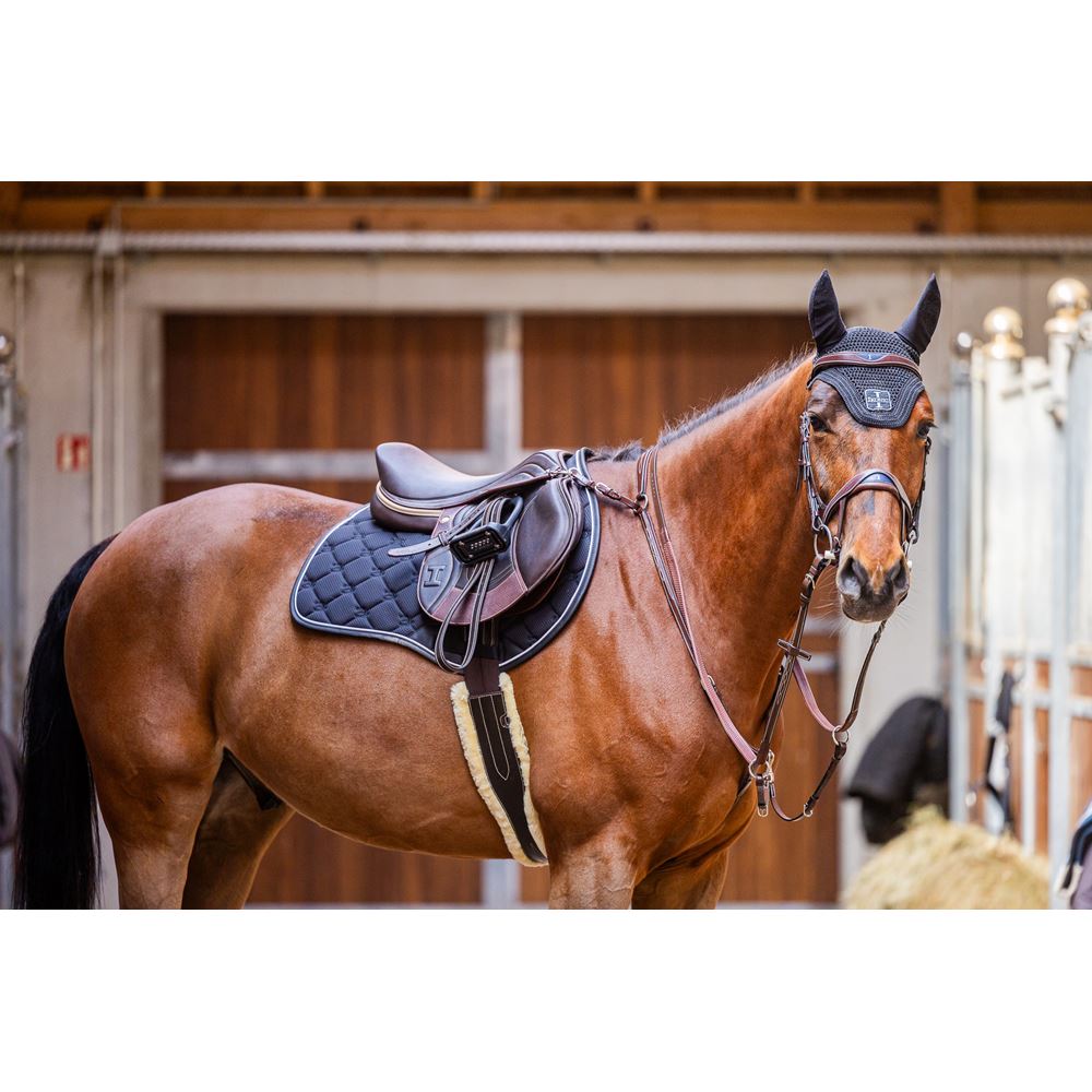 Ikonic "Evolution" Jumping Saddle