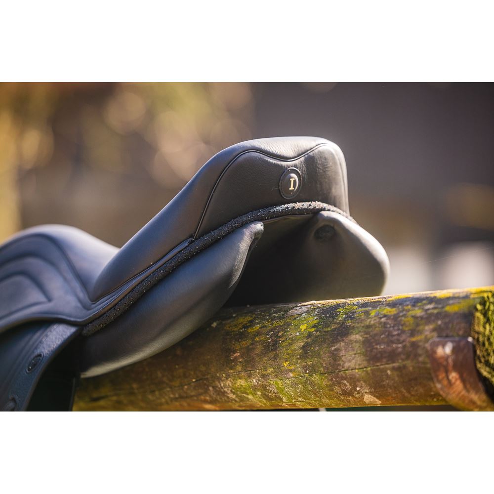 Ikonic "Evolution" Selle Jumping "BLACK SERIES"