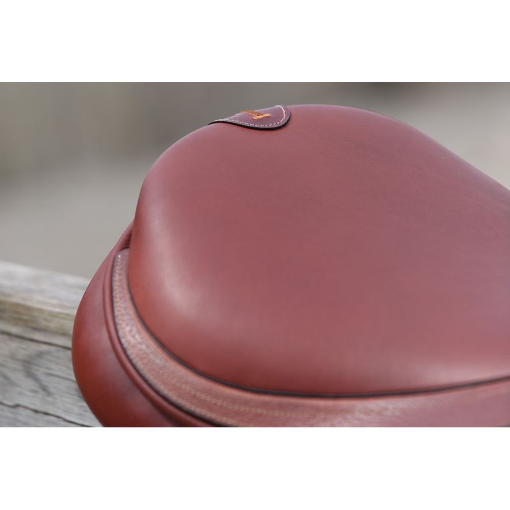 Ikonic "Elite" Selle Jumping All in Balance 