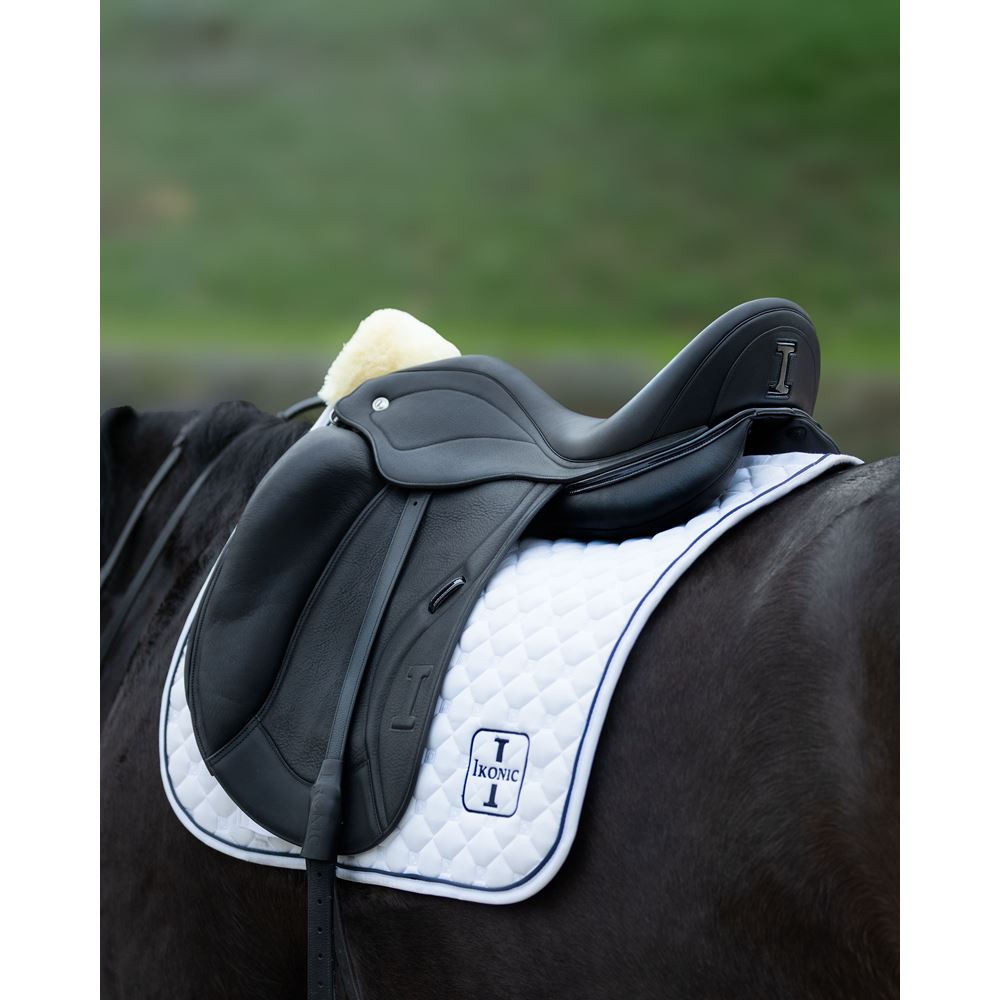 Ikonic DEV01 X-Pro Dressuurzadel – Evolution-serie
